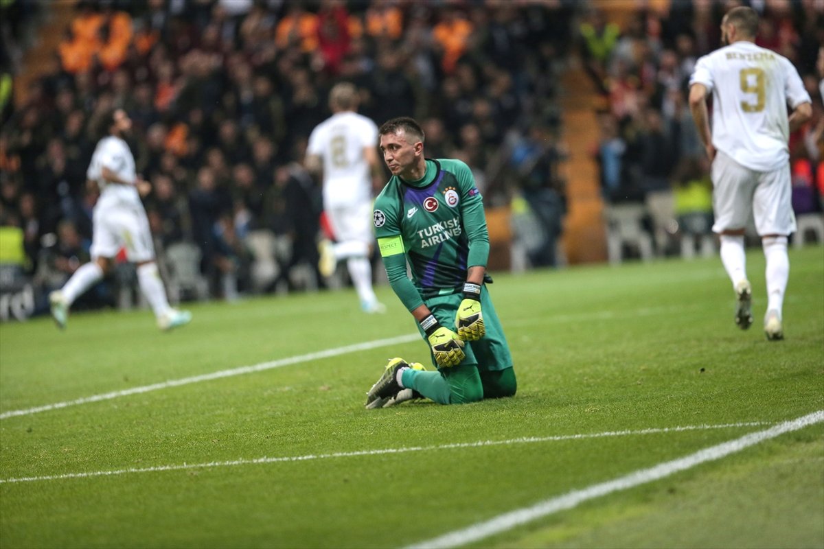 Gecenin en başarılı kalecisi Muslera