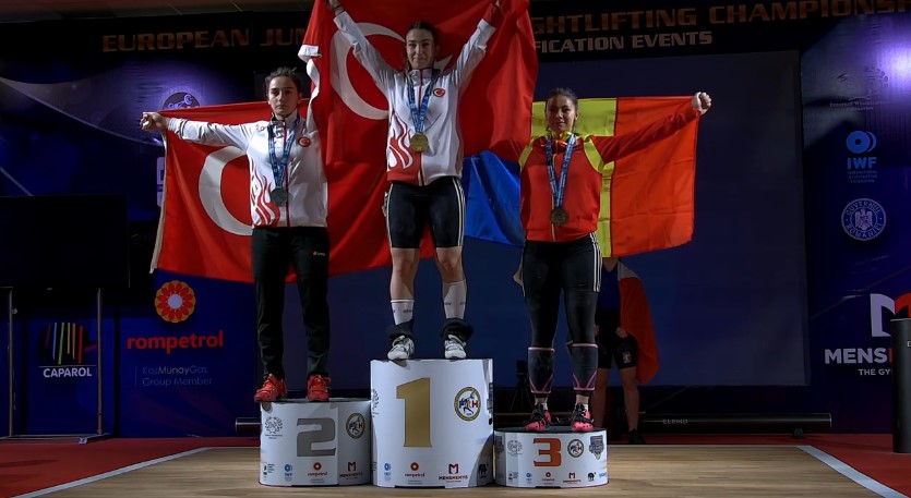 Genç halterci Berfin Altun Avrupa şampiyonu