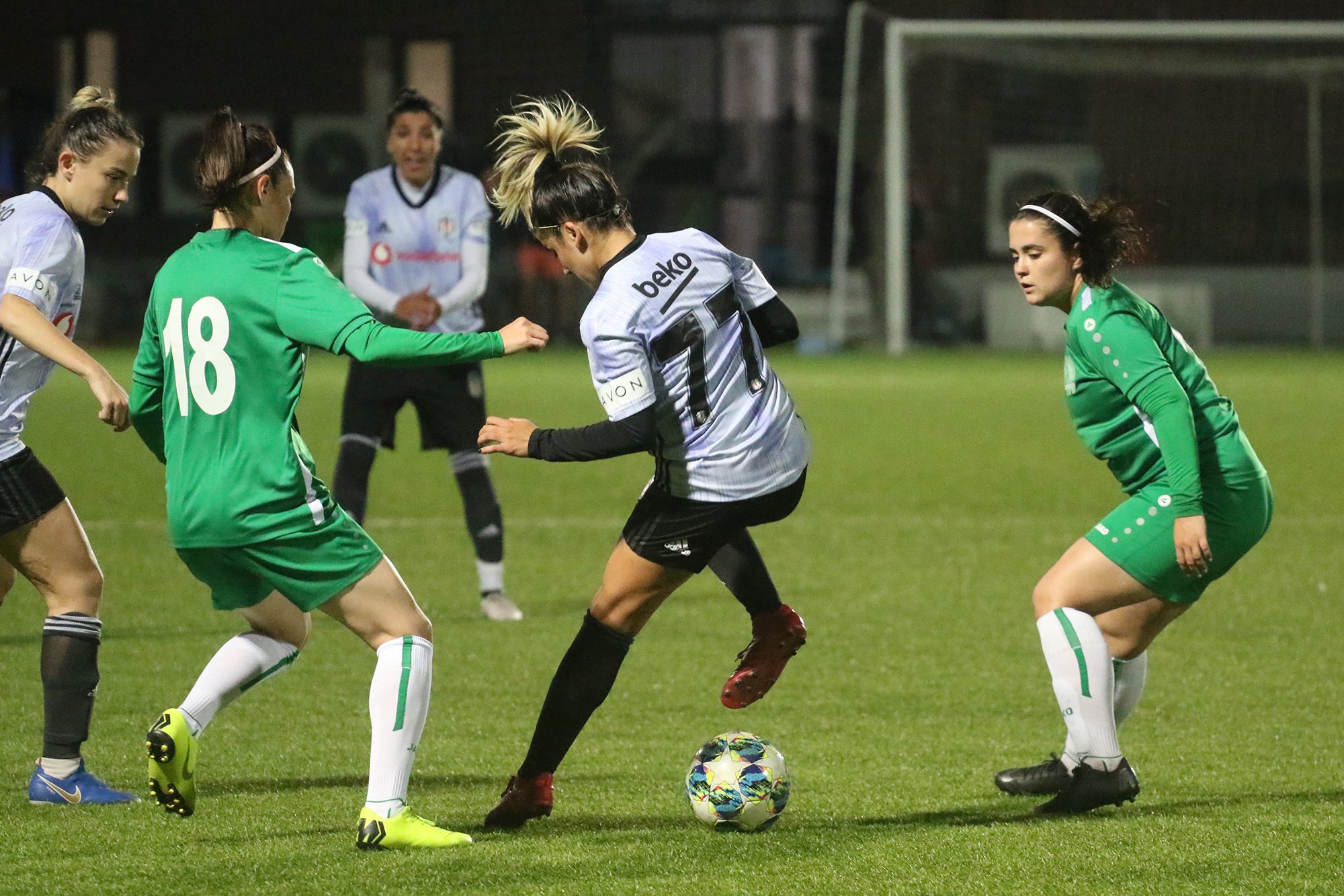 Beşiktaş Kadın Futbol Takımı'nda tiki-taka futbolu