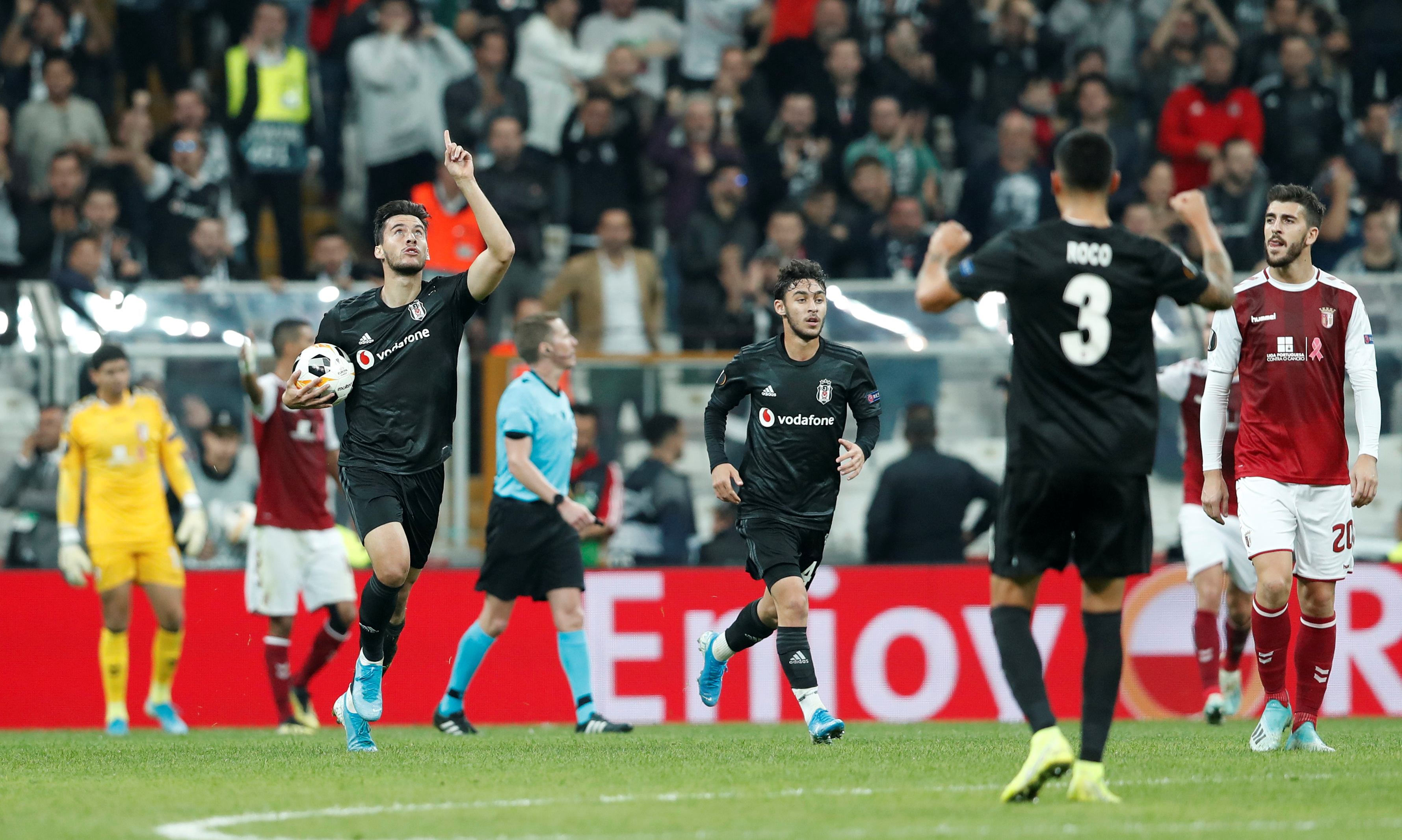 r Beşiktaş yine mağlup oldu