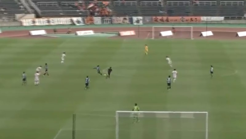 2 dakikada orta sahadan 2 gol yiyen kaleci