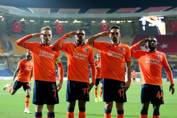 Asker selamı veren İrfan Can Kahveci'ye UEFA soruşturması