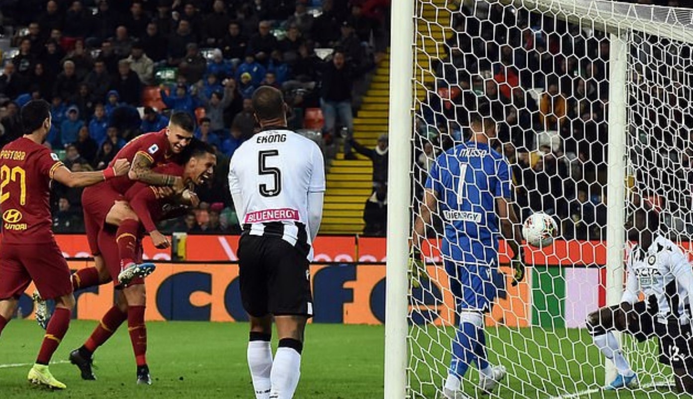 Roma, 10 kişi kaldığı Udinese'ye deplasmanda 4 gol attı