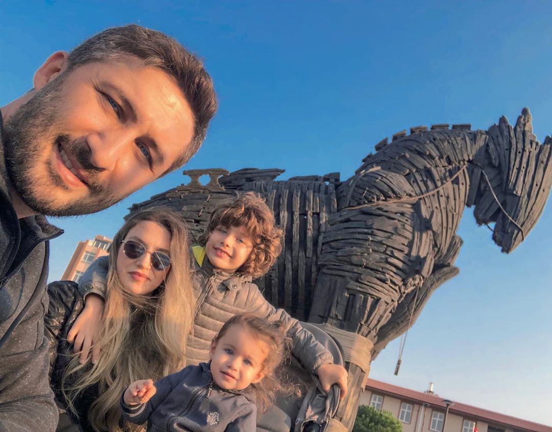 Sabri Sarıoğlu Çanakkale'de tatilde