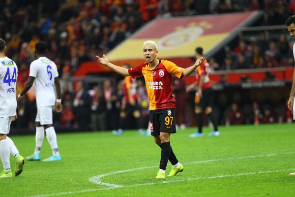 Ömer Bayram hırsıyla alkış topladı