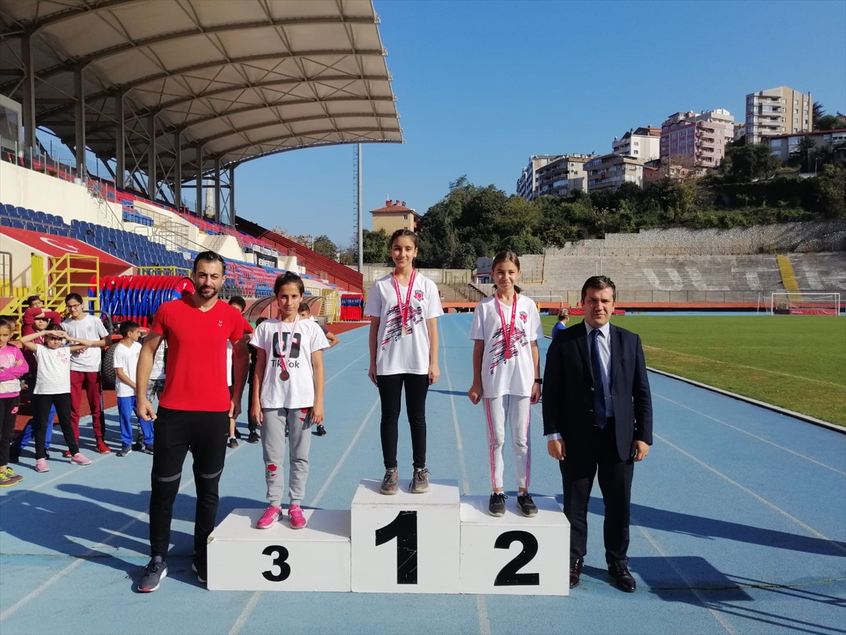 Geleceğin milli atletleri 'Stad Atletik'te yetişiyor