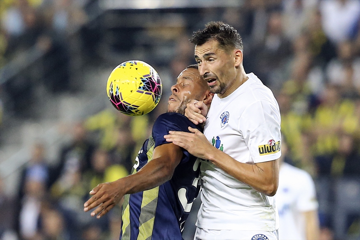 Fenerbahçe zor da olsa kazandı