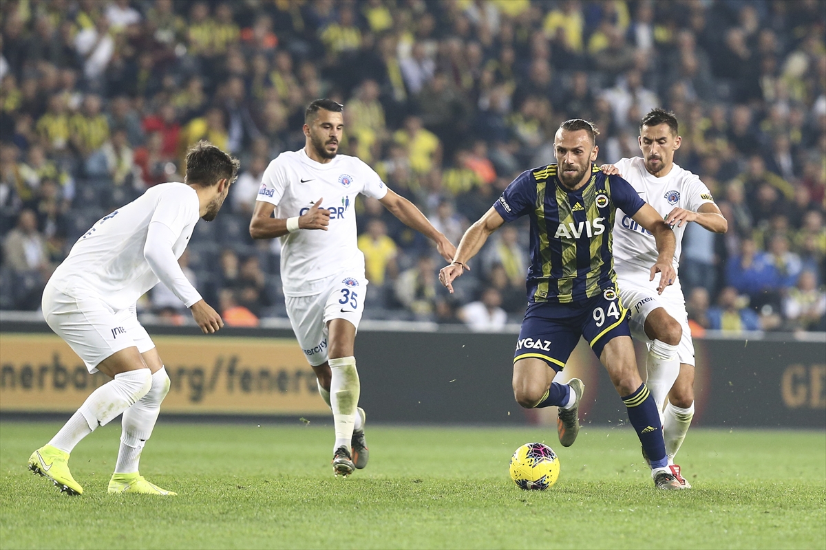 Fenerbahçe zor da olsa kazandı