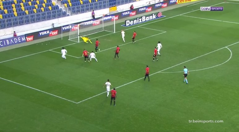 Emre Demir, Süper Lig'in en genç golcüsü