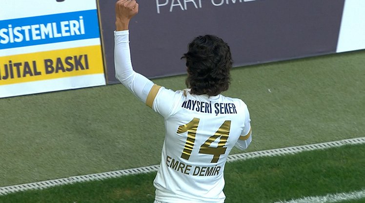 Emre Demir, Süper Lig'in en genç golcüsü