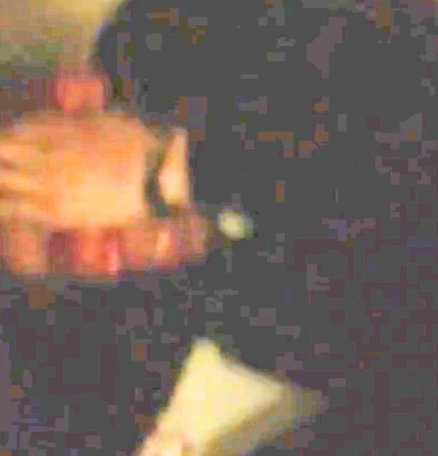 Mesut'a saldıran Ashley Smith'i cezaevinde dövdüler