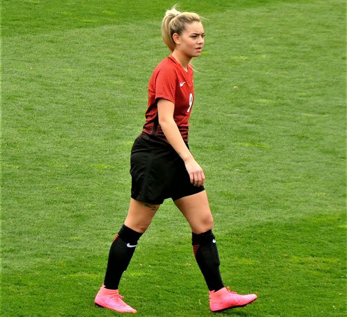 Sosyal medyanın konuştuğu millli futbolcu Aycan Yanaç