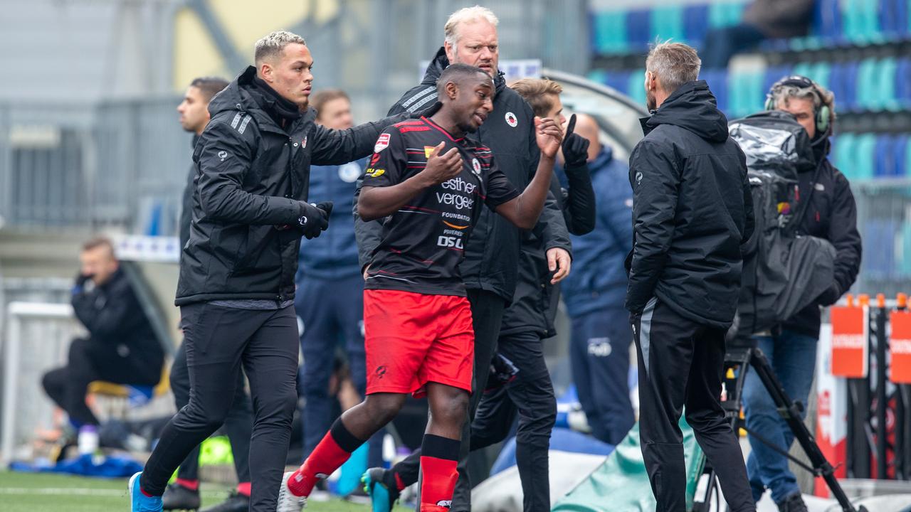 Irkçı taraftarları attığı golle susturdu