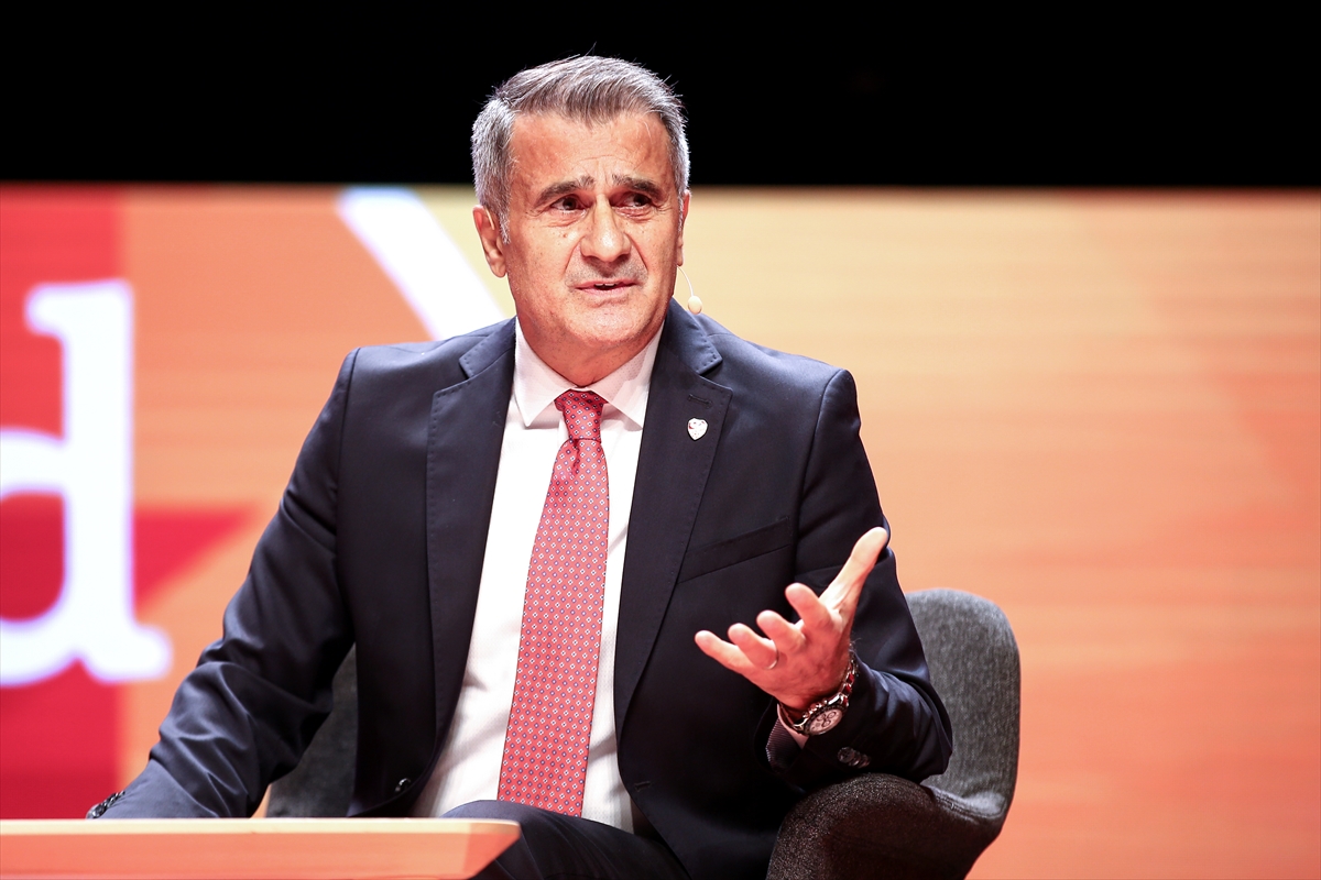 Şenol Güneş: Bana paracı diyenler ülkeyi soyuyor