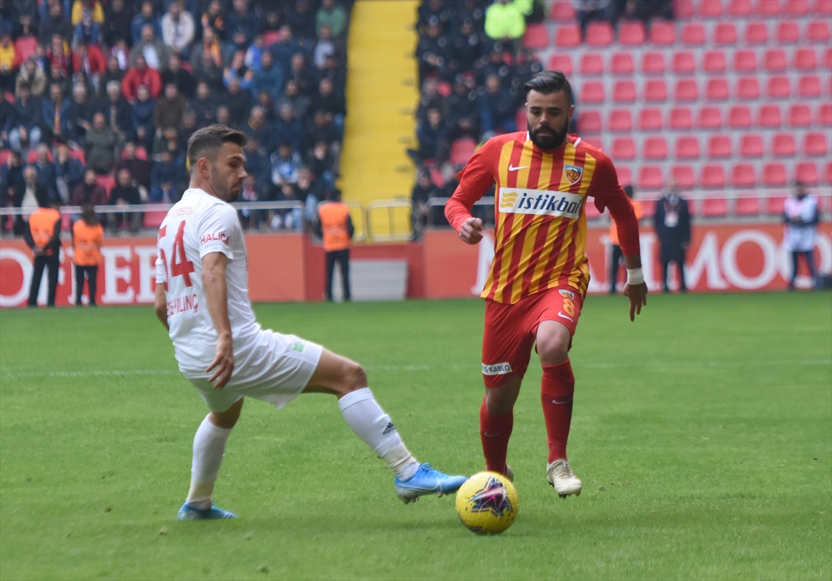 Sivasspor haftayı lider kapattı