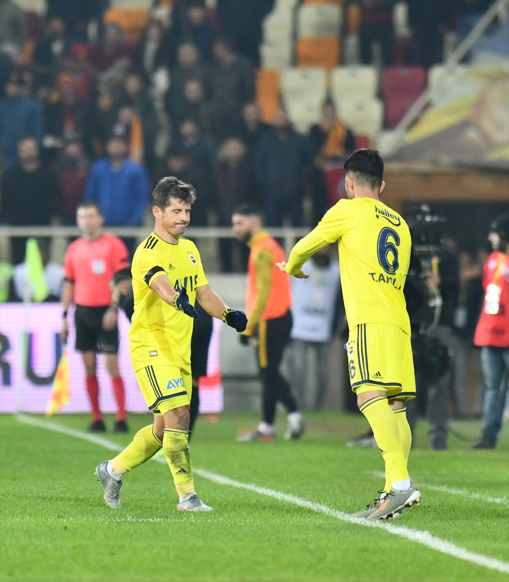 a Emre Belözoğlu ile Gökhan Töre arasında gerginlik