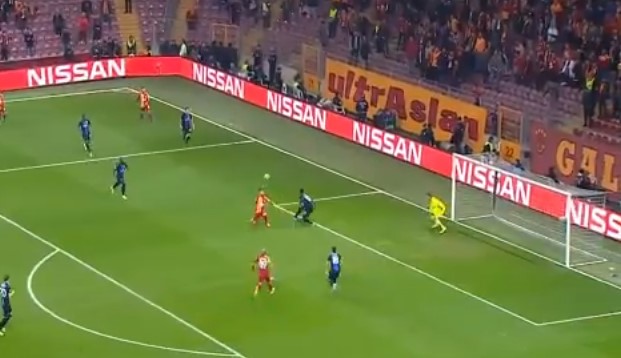 Galatasaray'ın ilk golü Adem'den geldi