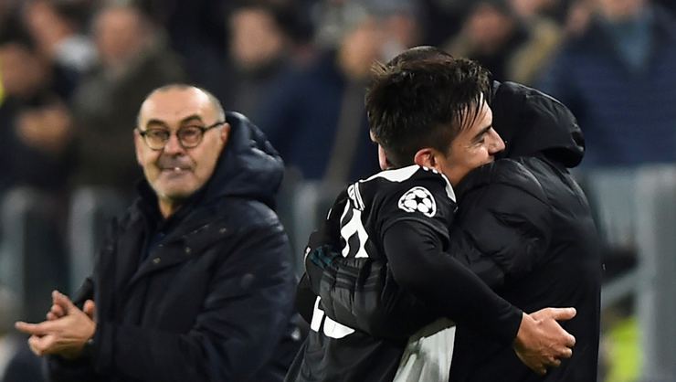 Dybala gol sevincini Merih'le paylaştı