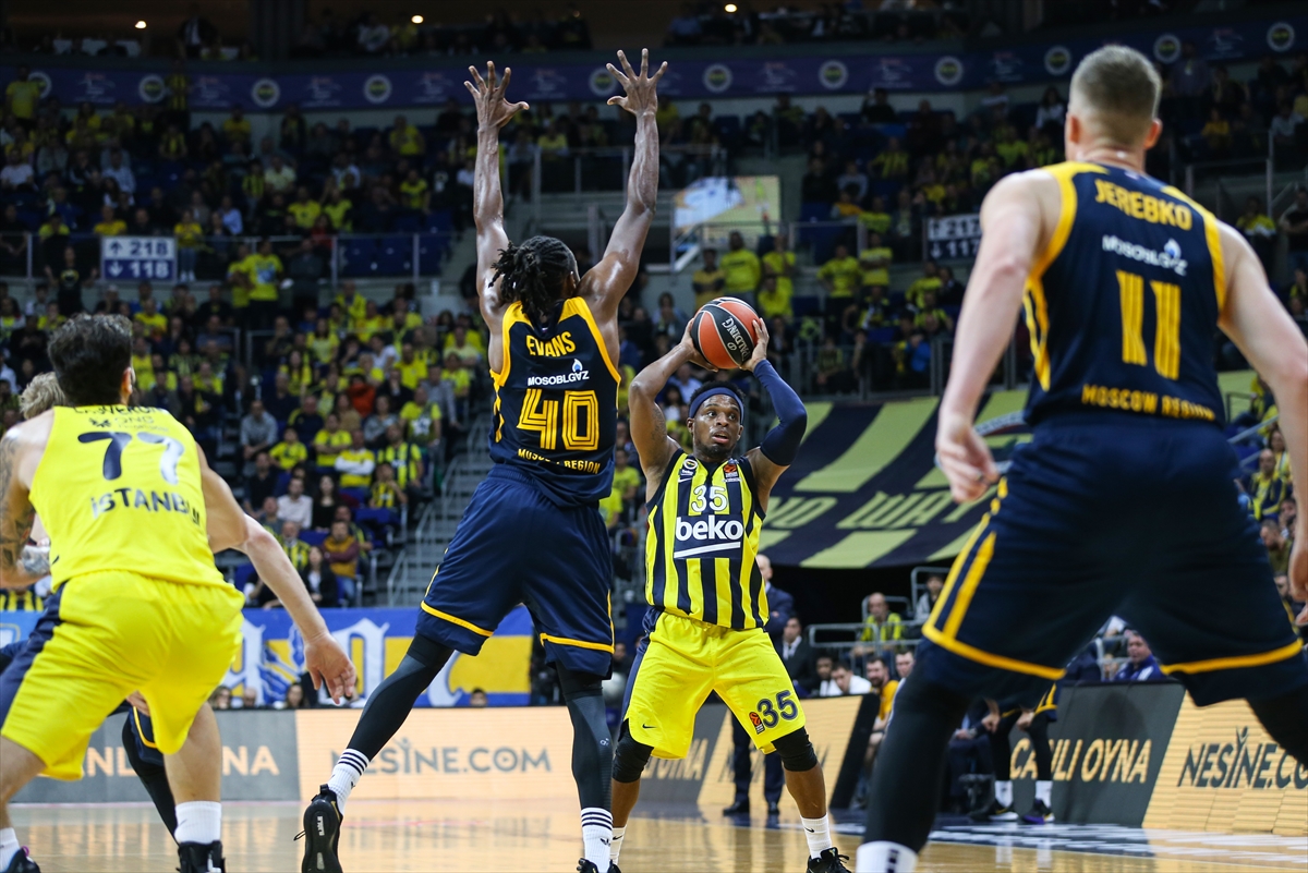 Fenerbahçe Beko, sahasında Khimki Moskova'yı yendi