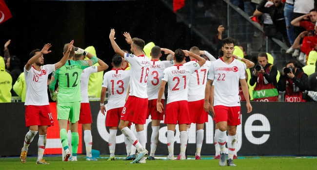 Fransa, Türkiye ile aynı grupta olmak istemiyor