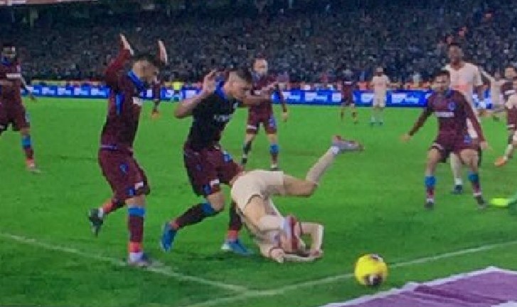 Emre Mor: Bana yüzde yüz penaltı yapıldı