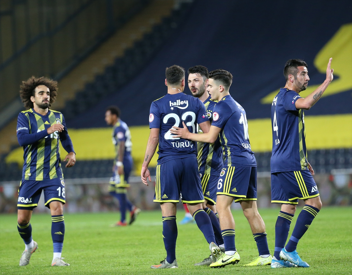 Fenerbahçe İstanbulspor'u zorlanmadan yendi