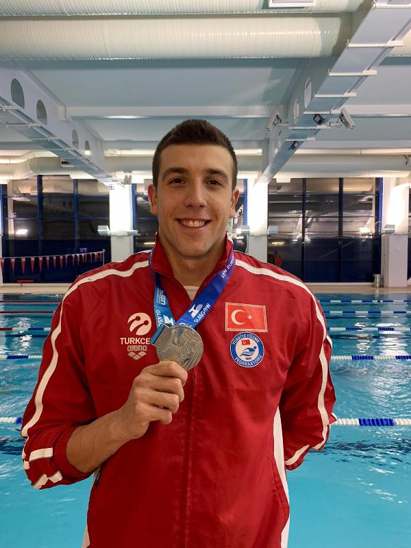d Milli yüzücü Emre Sakçı'dan Avrupa'da tarihi başarı