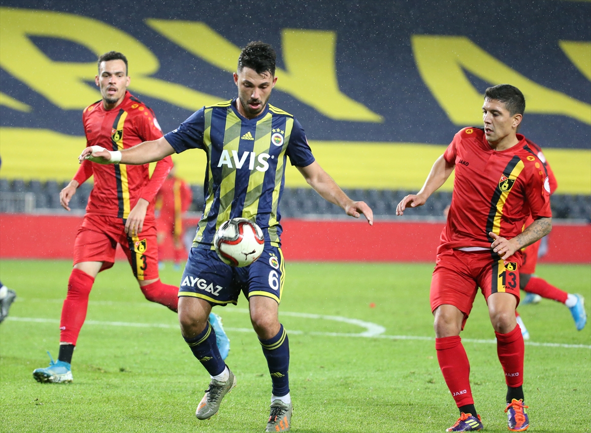 a Tolgay Arslan: Mutlu değilim