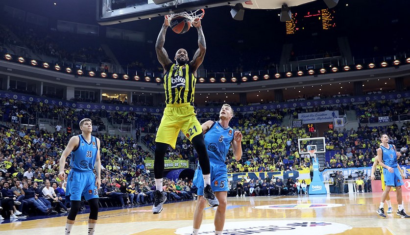 Fenerbahçe Avrupa'da galibiyeti uzatmalarda aldı