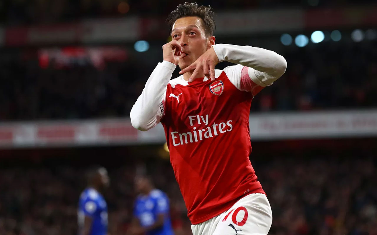Annesinin Mesut Özil'e nasihatı