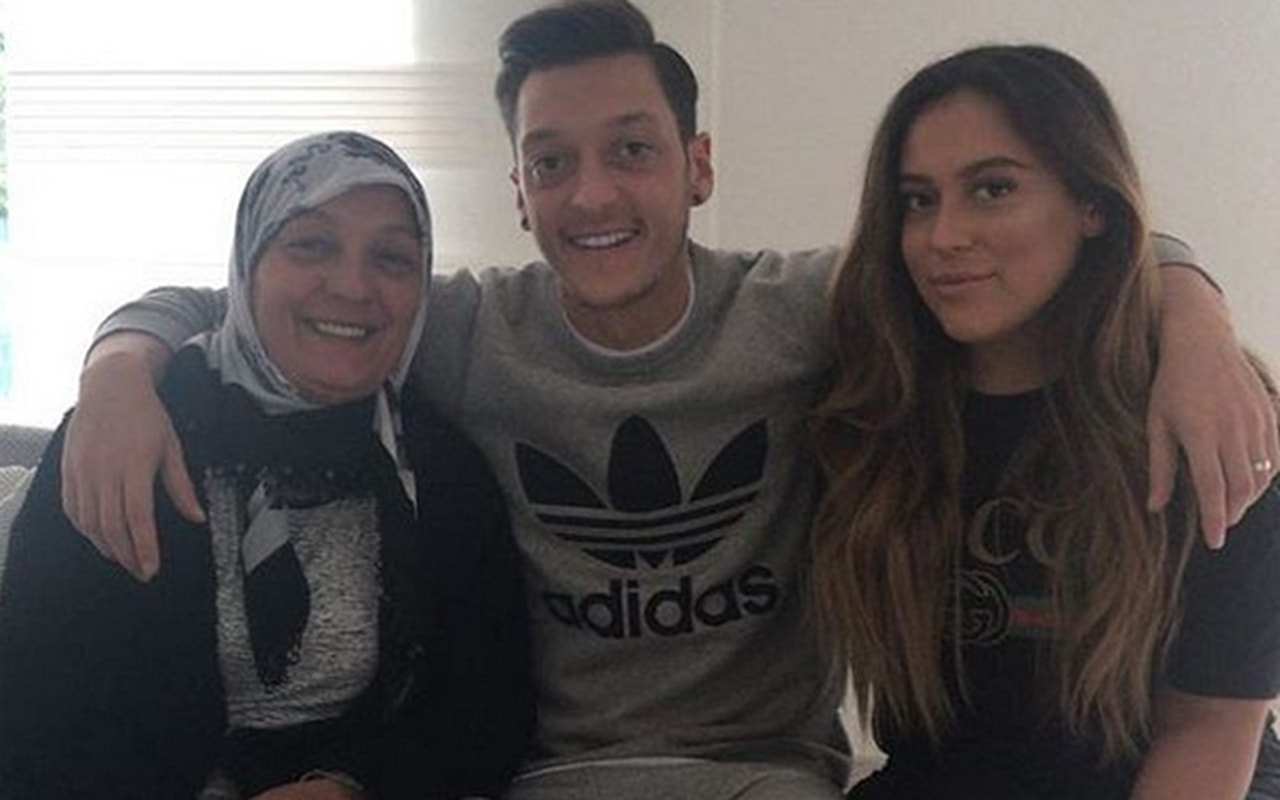 Annesinin Mesut Özil'e nasihatı