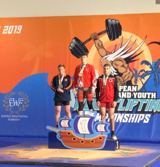 Genç halterci Hakan Şükrü Kurnaz Avrupa Şampiyonu