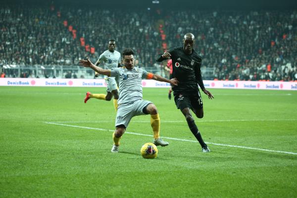 i Beşiktaş son dakikalarda kaybetti