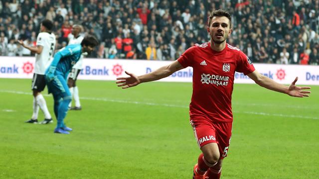 Galatasaray Emre Kılınç'la anlaştı