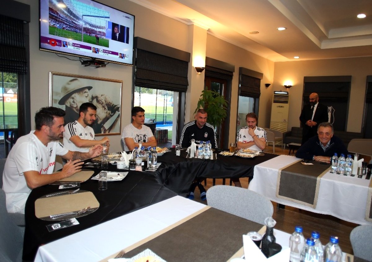 Ahmet Nur Çebi'nin derbi primi