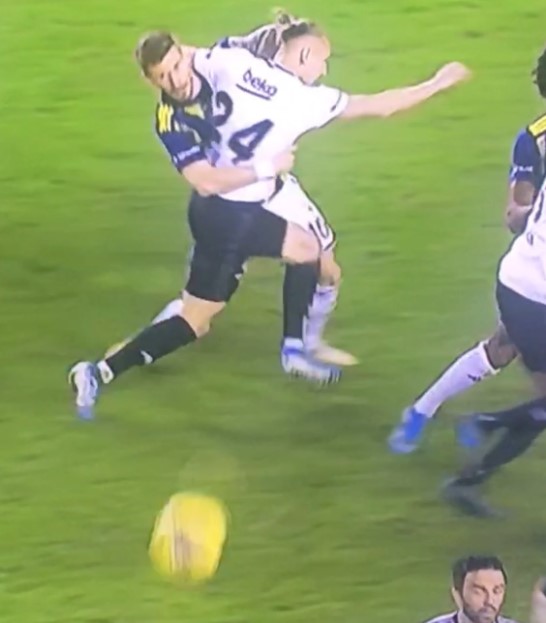 Ahmet Nur Çebi: VAR kayıtları açıklansın