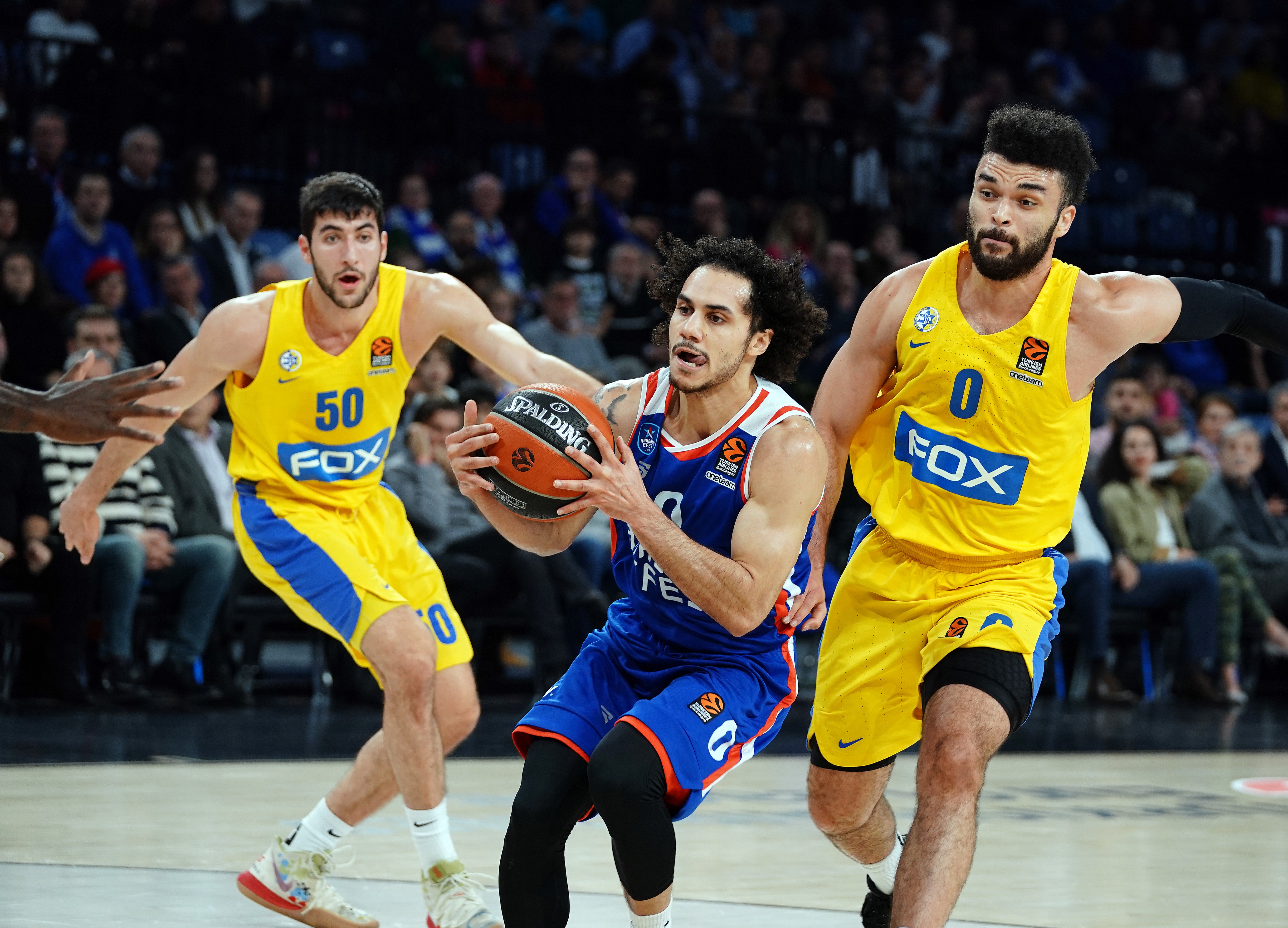 Anadolu Efes'ten Avrupa Ligi'nde 13. galibiyet