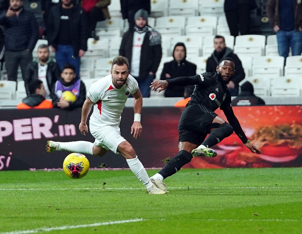 Beşiktaş, Gençlerbirliği'ne 4 attı