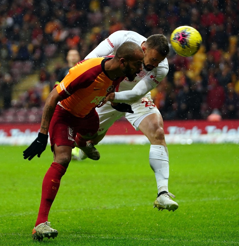 Galatasaray Antalya'ya 5 attı