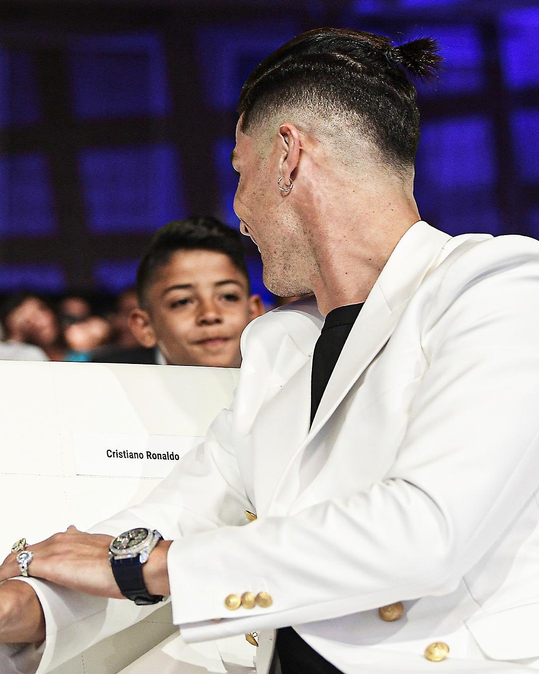 Ronaldo'nun yeni saç stili