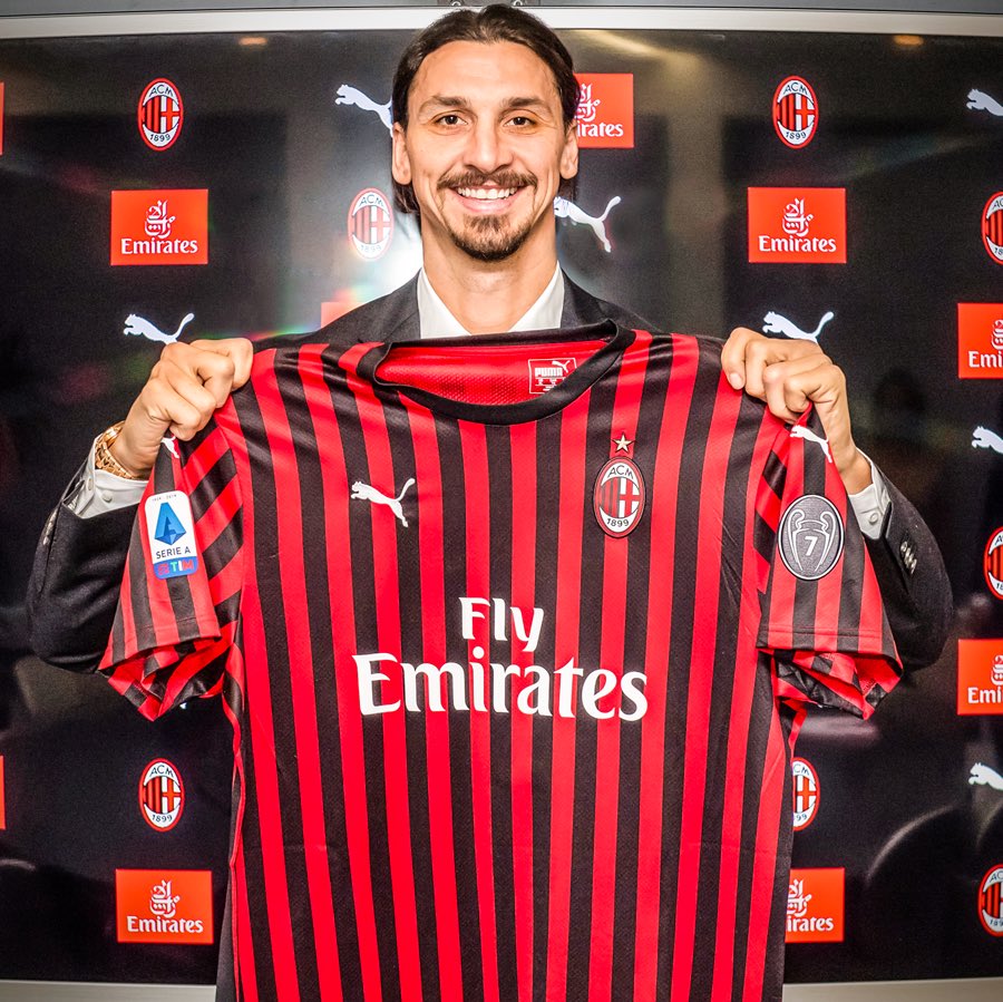 Ibrahimovic'ten Milan formasıyla ilk poz