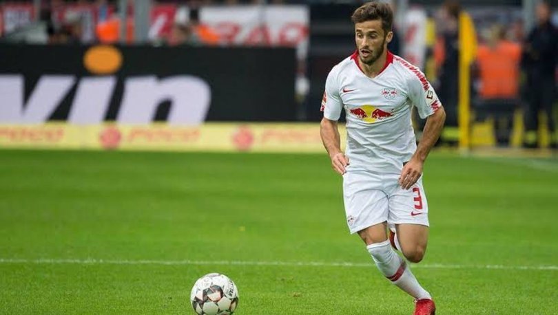 Galatasaray Onyekuru ve Saracchi'yi KAP'a bildirdi