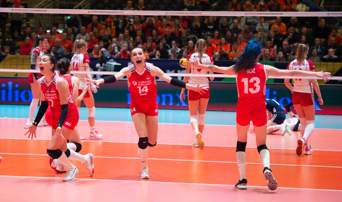 Filenin Sultanları Avrupa'da finale çıktı