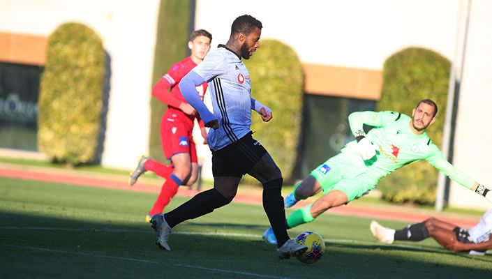 Jermain Lens sakatlandı