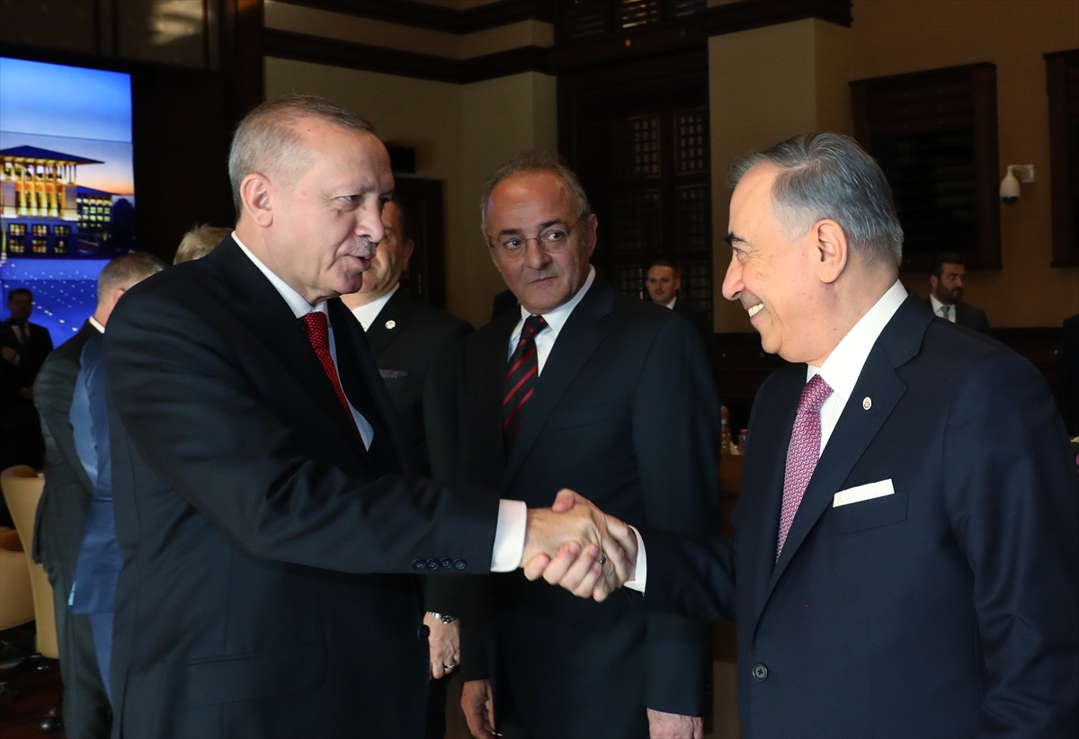 a Cumhurbaşkanı Erdoğan kulüp başkanlarını kabul etti