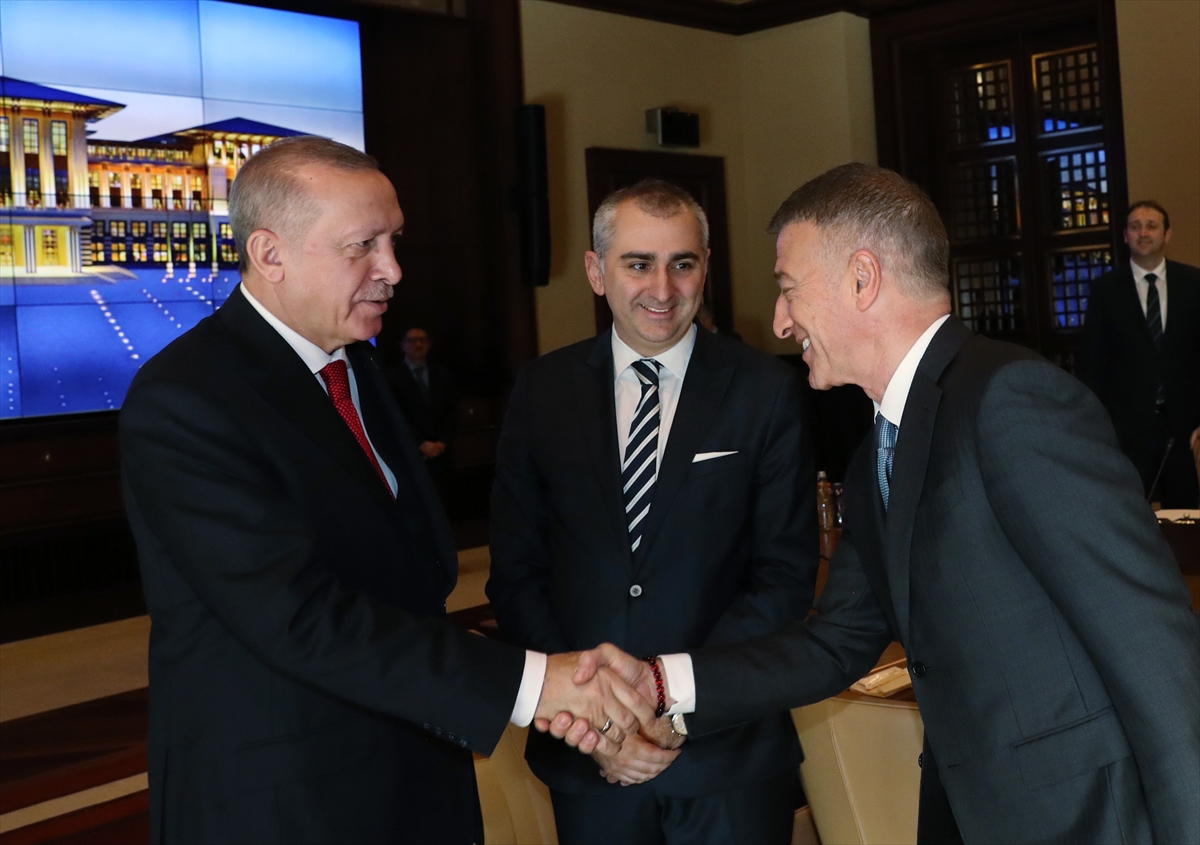 a Cumhurbaşkanı Erdoğan kulüp başkanlarını kabul etti