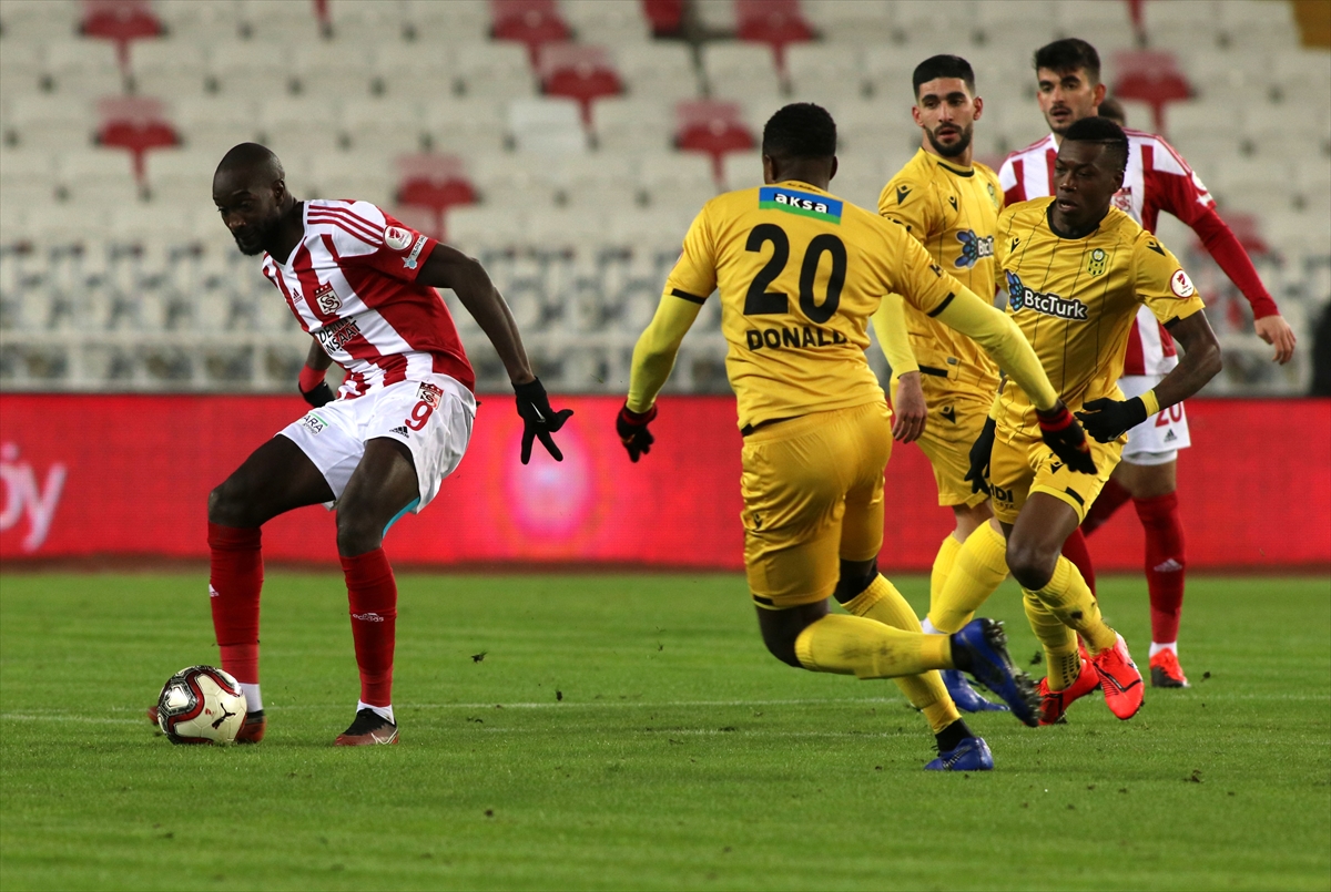 a Sivasspor, Türkiye Kupası'nda Yeni Malatyaspor'a 4 attı