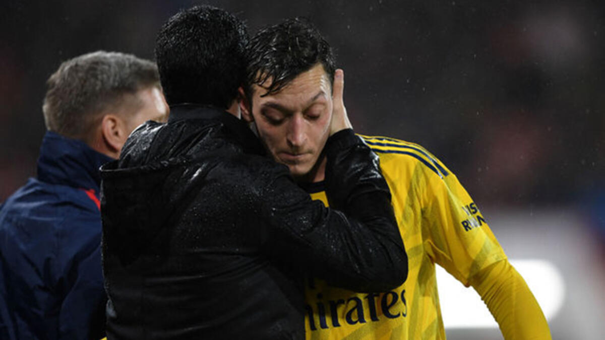 Çin, Mesut Özil'in adını geçmiş maçlardan da silmiş