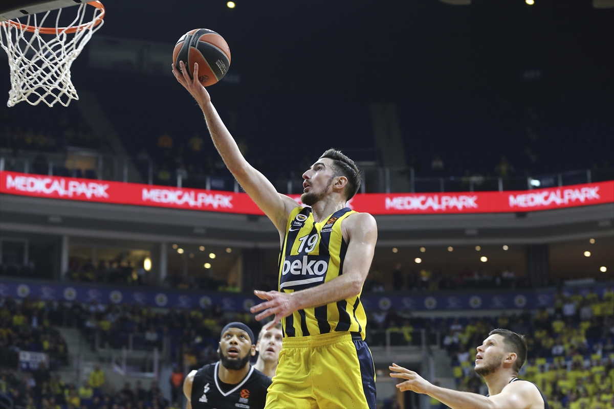 a Fenerbahçe Avrupa Ligi'nde 3'te 3 yaptı