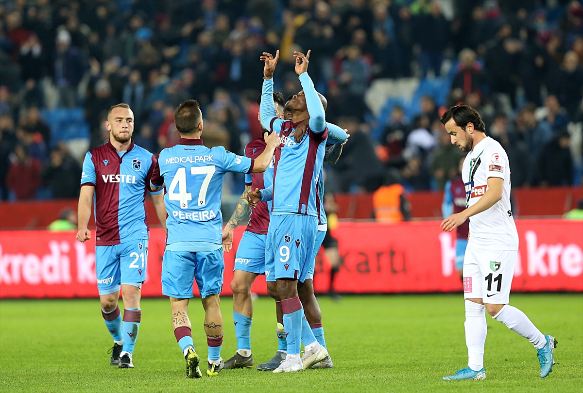 a Trabzonspor, Denizlispor'u 2-0 mağlup etti